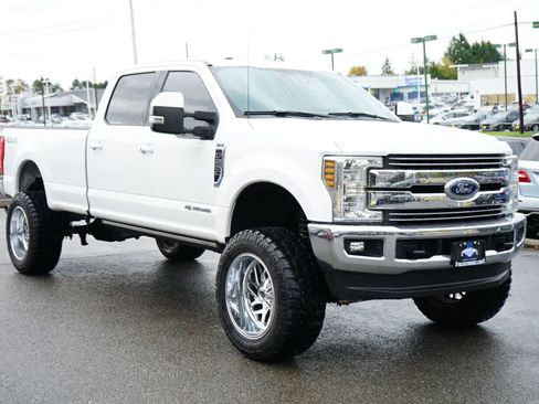 Used 2018 Ford F250 Lariat w/ Lariat Ultimate Package image 8