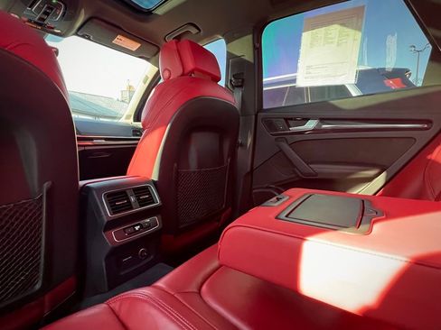 Used 2019 Audi SQ5 Premium Plus w/ Premium Plus Package image 19