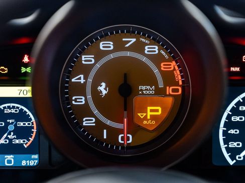 Used 2010 Ferrari 458 Italia Coupe RWD image 32