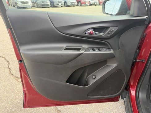 Used 2019 Chevrolet Equinox LT AWD/4WD image 13