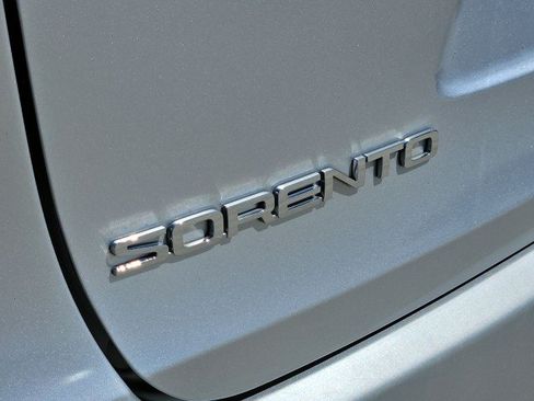 Used 2016 Kia Sorento L FWD image 28