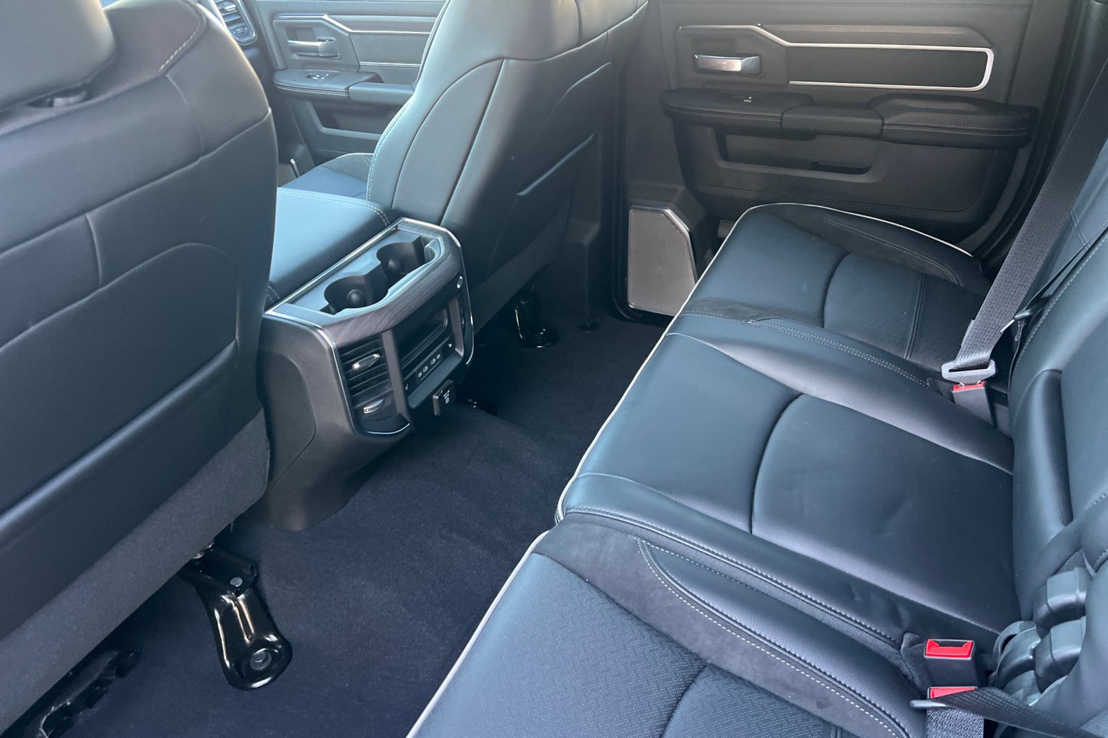 New 2027 RAM 3500 Laramie AWD/4WD image 11