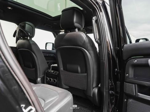 Used 2024 Land Rover Defender 110 V8 image 26