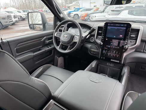 New 2026 RAM 2500 Laramie AWD/4WD image 10