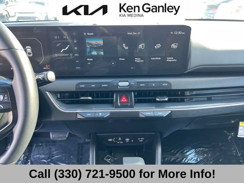 Certified 2025 Kia K4 EX image 36