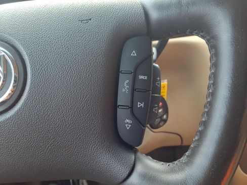 Used 2011 Buick Lucerne CXL w/ Driver Confidence Package FWD image 13
