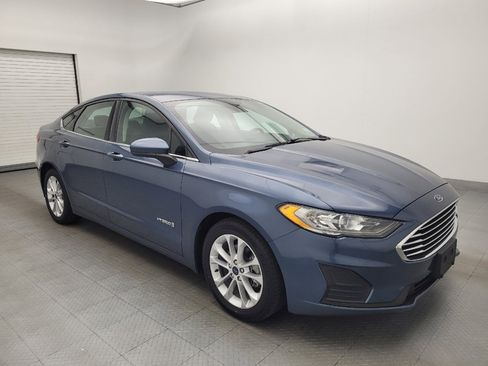 Used 2019 Ford Fusion SE image 11