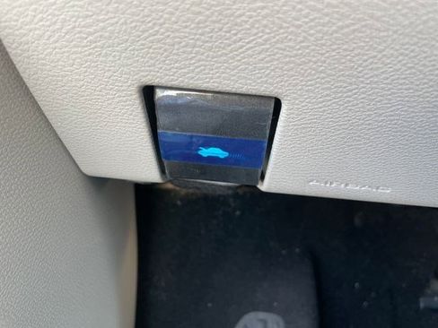 Certified 2023 Chrysler Pacifica Limited FWD image 42