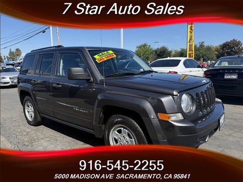 Used 2016 Jeep Patriot Sport image 1