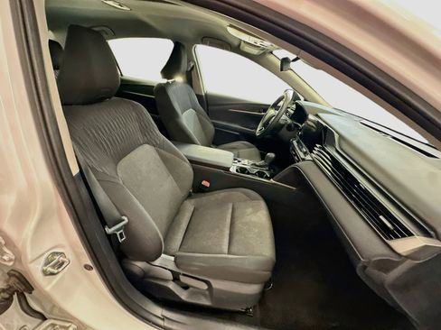 Used 2025 Toyota Camry LE FWD image 32