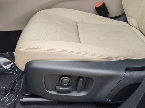 Certified 2021 Land Rover Range Rover Velar S image 26