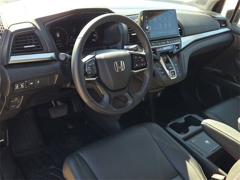 Used 2025 Honda Odyssey EX-L image 16