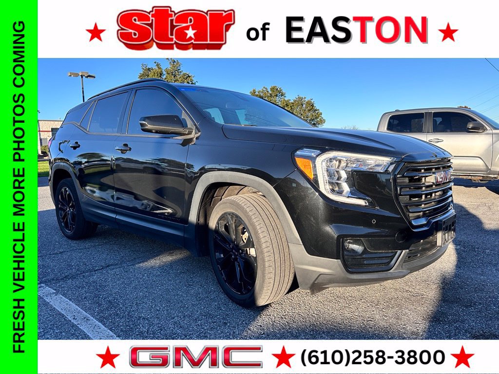 Used 2022 GMC Terrain SLT w/ Infotainment Package II AWD/4WD image 1