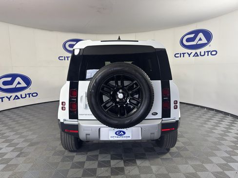 Used 2021 Land Rover Defender 110 S AWD/4WD image 4