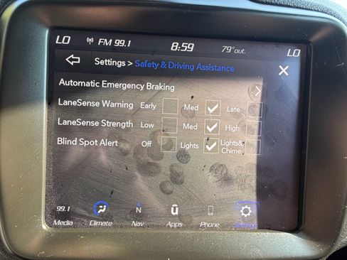 Used 2023 Jeep Renegade Latitude AWD/4WD image 44