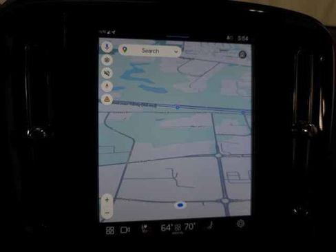 Certified 2025 Volvo XC40 B5 Core image 24