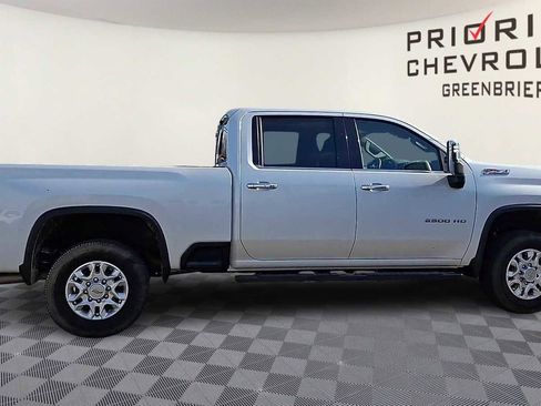 Used 2024 Chevrolet Silverado 2500 LTZ w/ LTZ Convenience Package image 9