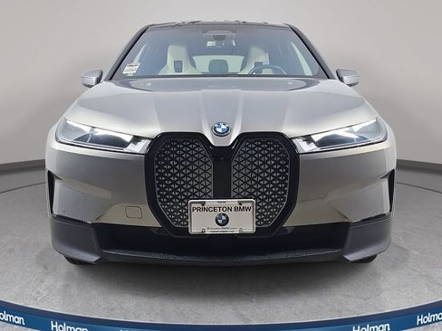 Used 2024 BMW iX xDrive50 AWD/4WD image 2