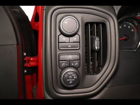 Used 2022 Chevrolet Silverado 2500 Custom w/ Custom Value Package AWD/4WD image 13