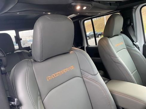 New 2026 Jeep Gladiator Mojave image 32