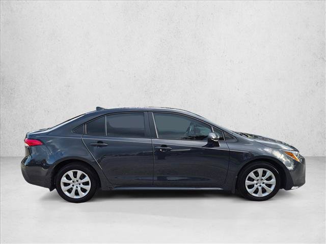 Used 2025 Toyota Corolla LE FWD image 4