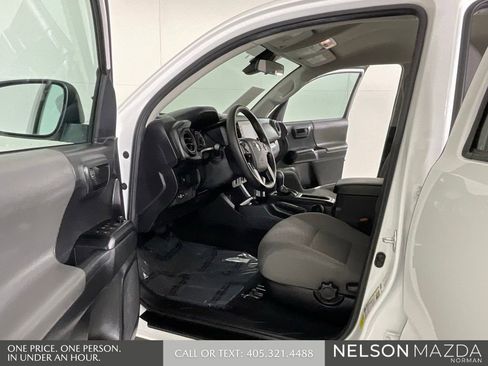 Used 2022 Toyota Tacoma SR AWD/4WD image 11