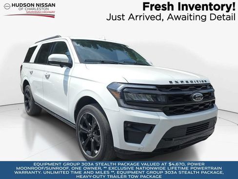 Used 2023 Ford Expedition Limited AWD/4WD image 1