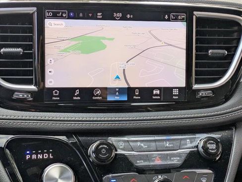 New 2026 Chrysler Pacifica Limited image 13