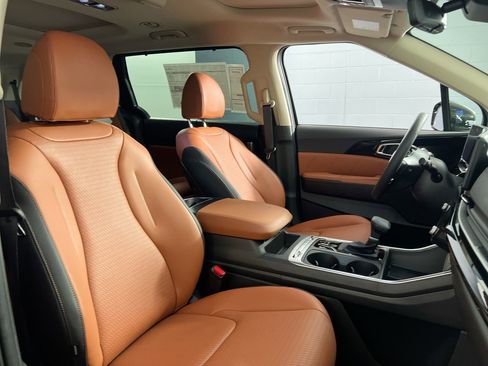 New 2026 Kia Carnival SX w/ SX Dark Edition Package image 33