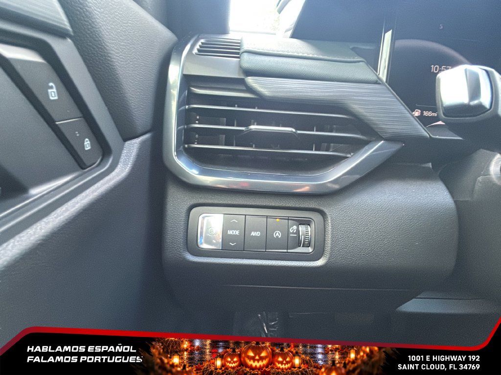 New 2026 GMC Acadia AT4 w/ Luxury Package AWD/4WD image 17