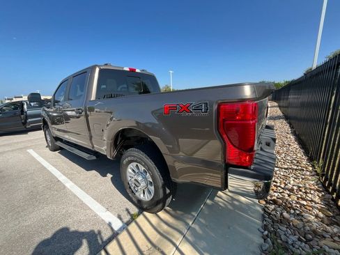 Used 2022 Ford F250 XL w/ STX Appearance Package AWD/4WD image 4