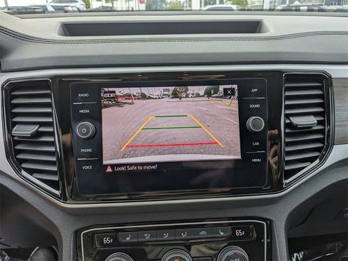 Certified 2022 Volkswagen Atlas SE image 24