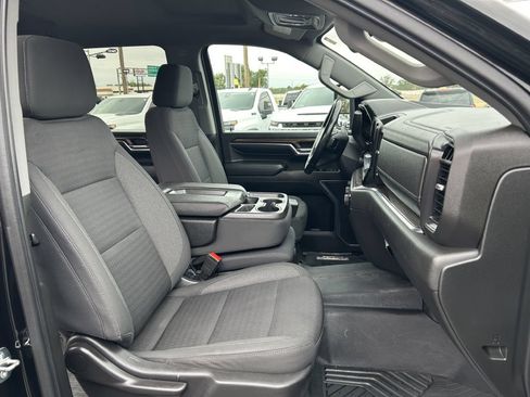 Used 2024 Chevrolet Silverado 2500 LT AWD/4WD image 16
