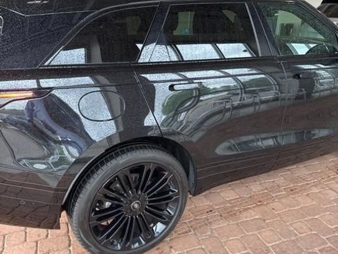Used 2025 Land Rover Range Rover Velar Dynamic SE image 5