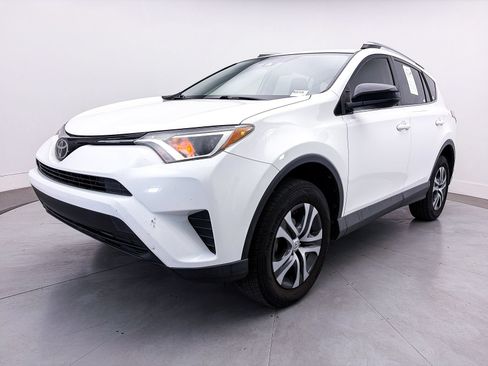 Used 2018 Toyota RAV4 LE w/ Carpet Mat Package FWD image 6