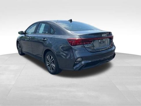 Certified 2024 Kia Forte LXS FWD image 6