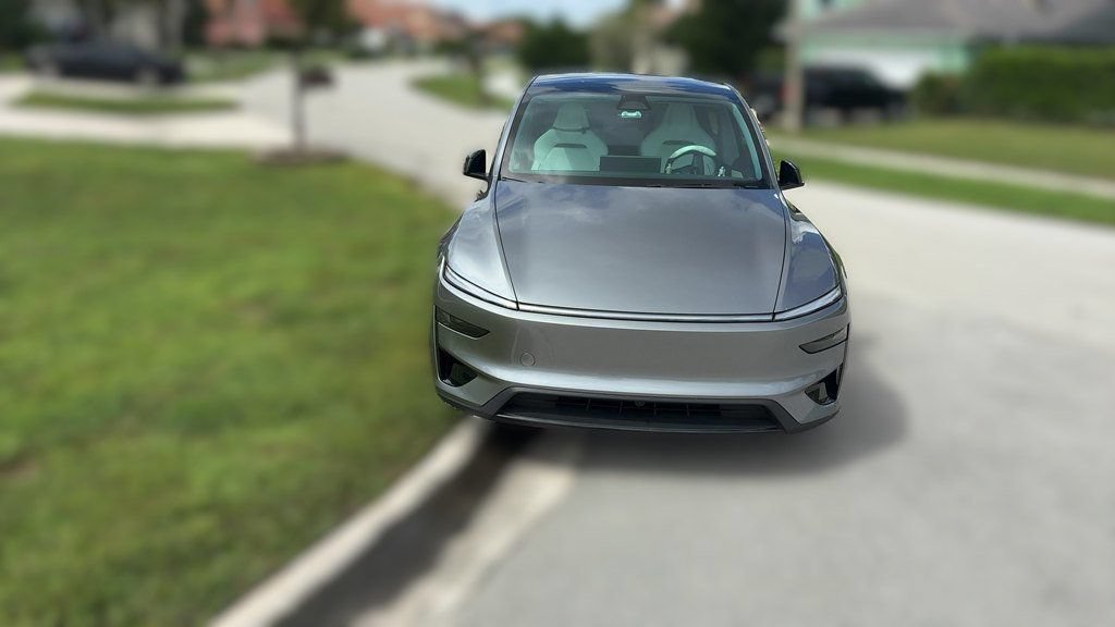Used 2026 Tesla Model Y Performance AWD/4WD image 4