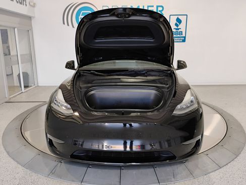 Used 2021 Tesla Model Y 2WD image 45