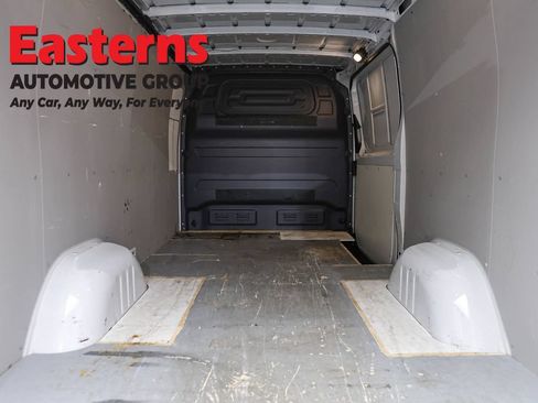 Used 2019 Freightliner Sprinter 2500 RWD image 9