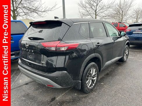 Certified 2023 Nissan Rogue S image 3