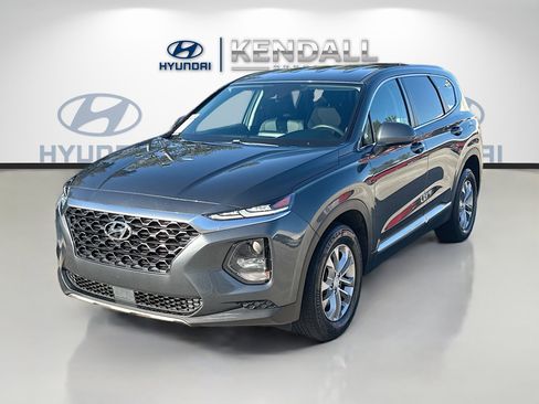 Used 2020 Hyundai Santa Fe SE image 3