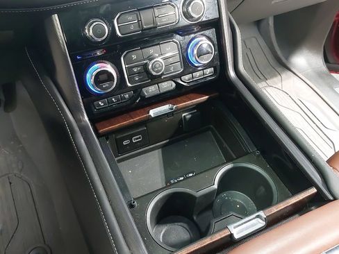 Used 2024 GMC Yukon Denali Ultimate AWD/4WD image 28