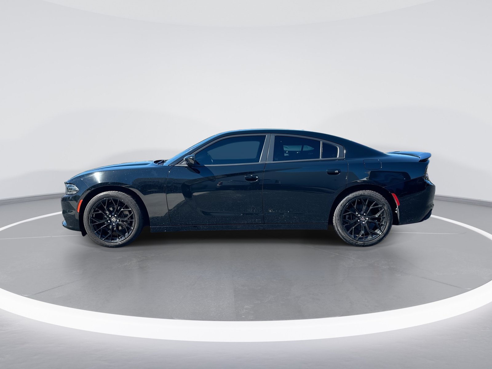 Used 2022 Dodge Charger SXT RWD image 6