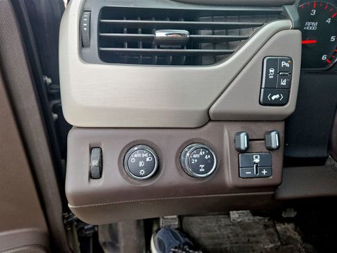 Used 2015 GMC Yukon Denali w/ Open Road Package image 19