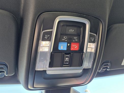 New 2026 RAM 1500 4x4 Crew Cab image 22