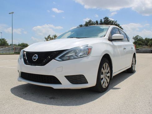 Used 2016 Nissan Sentra S FWD image 3
