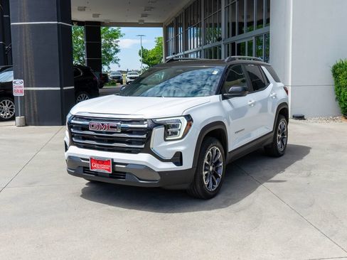 Used 2026 GMC Terrain Elevation w/ Elevation Premium Package AWD/4WD image 3