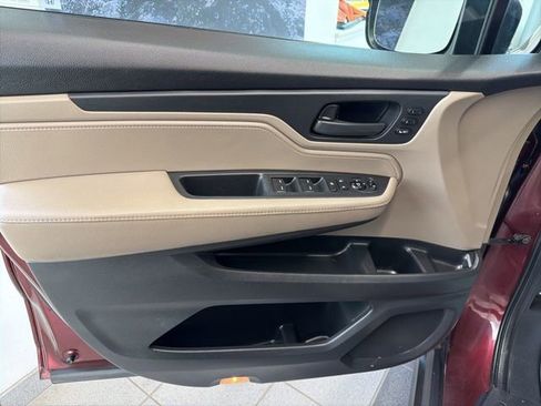 Used 2018 Honda Odyssey EX-L image 21