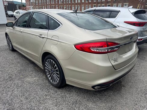 Used 2017 Ford Fusion SE w/ Fusion SE Technology Package AWD/4WD image 4