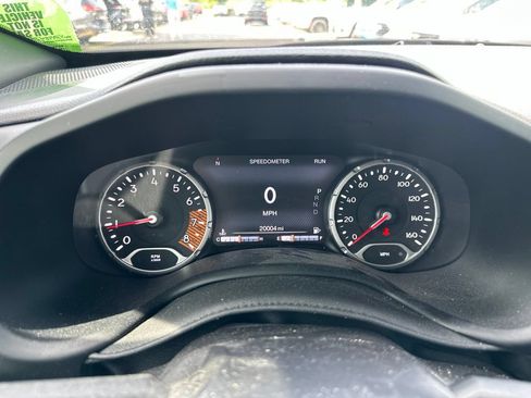 Certified 2022 Jeep Renegade Altitude w/ Sun/Sound Group AWD/4WD image 17
